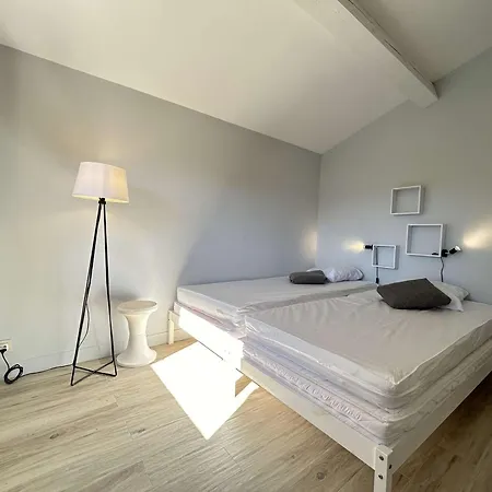 Mazet Climatise Avec Jardin, Piscine Privee Et Proche Mer, 3 Pieces, 6 Couchages A - Fr-1-226-545 펜션