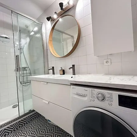 Hébergement de vacances Mazet Climatisé Avec Jardin, Piscine Privée Et Proche Mer, 3 Pièces, 6 Couchages à - Fr-1-226-545