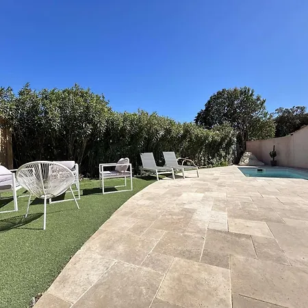 Mazet Climatisé Avec Jardin, Piscine Privée Et Proche Mer, 3 Pièces, 6 Couchages à - Fr-1-226-545